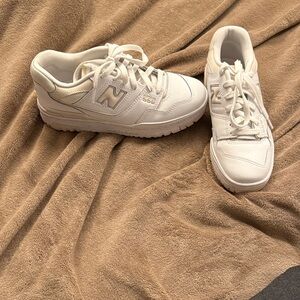 New Balance Women's Cream Sneakers